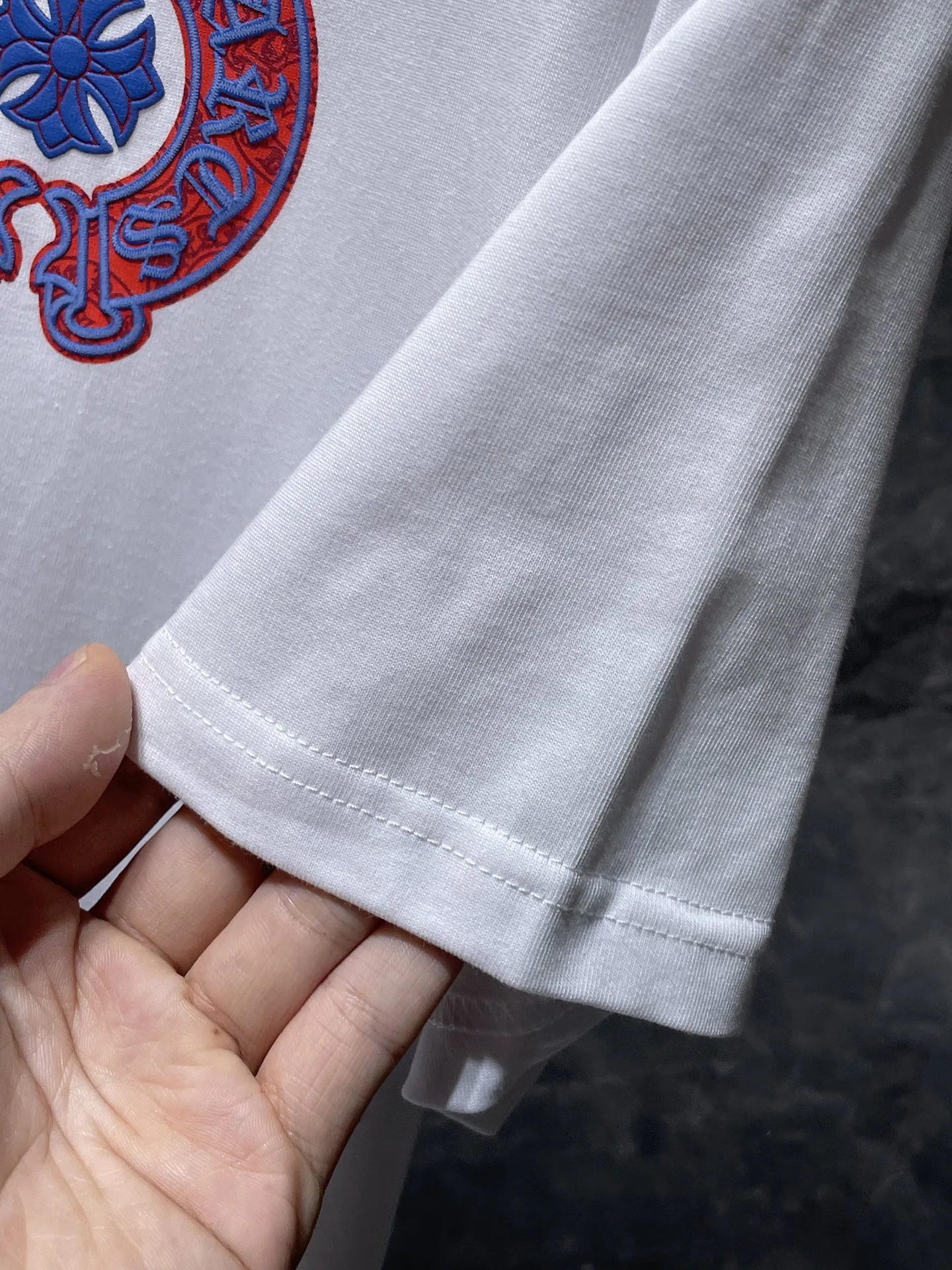 P146 New Chrome Hearts 25ss high version released in summer! ! High-weight, environmentally friendly and high-quality top-quality fabrics 260g~270g Crow Sanskrit horseshoe foam short-sleeves. Counter synchronization. 1:1 replica version. Recommended colors: white, black